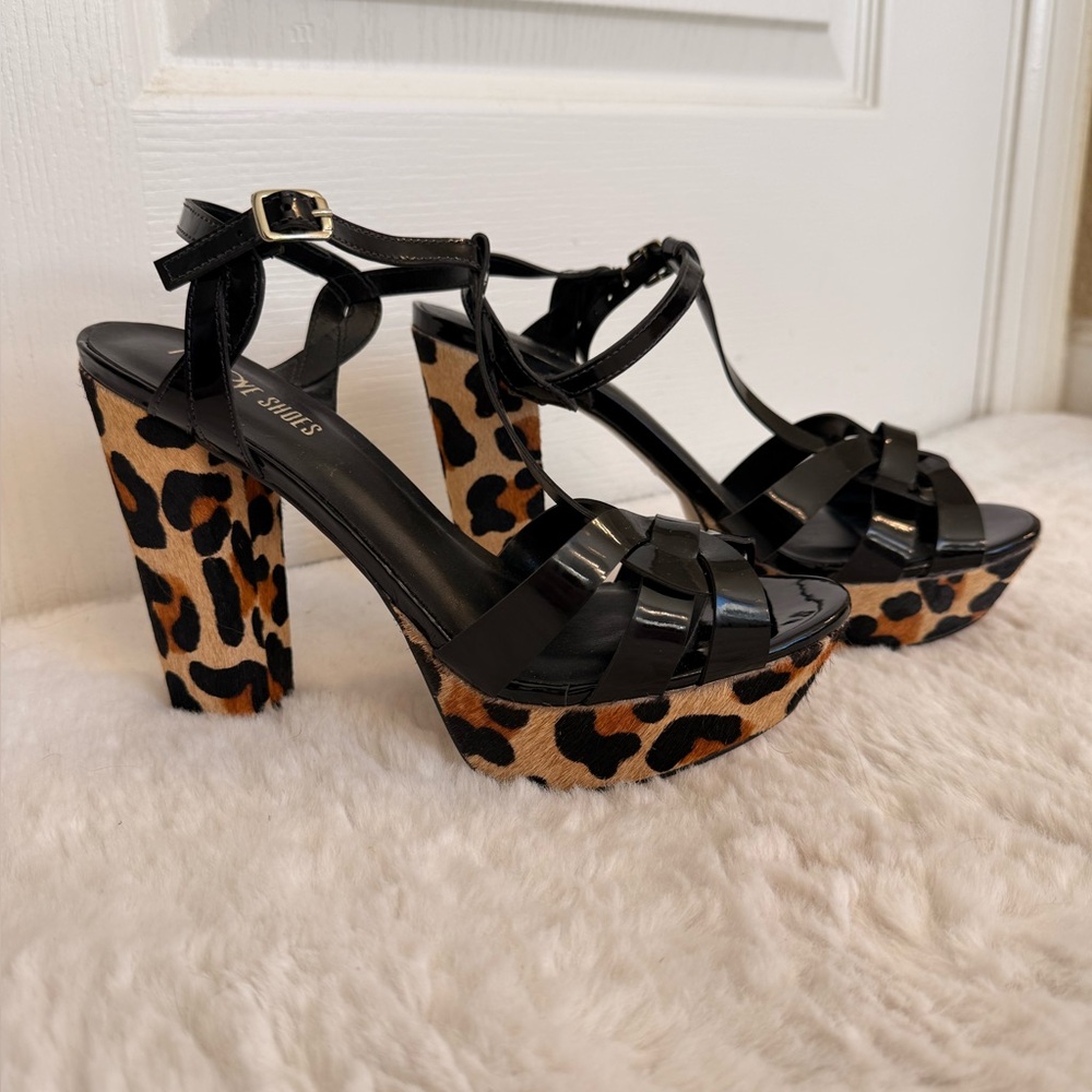Leopard Print Platform Sandals - Picture 2 of 7